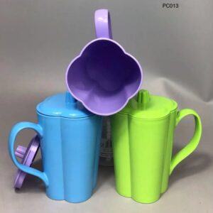 plastic cup with civer