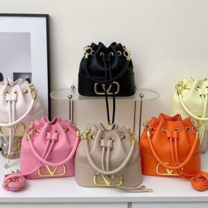 Bucket bag